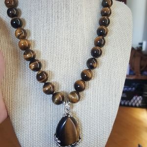 Tigers eye beaded necklace with tigers eye pendant